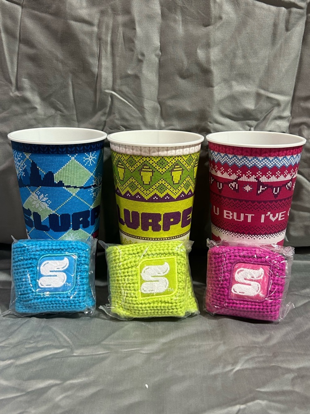 Holiday Knit-Pattern Paper Cups & Cozy Set - Blue, Lime,‎ Pink